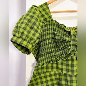 Cottagecore style midi dress w/ Puffy sleeve, in pretty green plaid pattern 🍃🍃